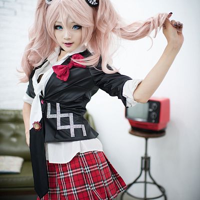 [Aza miyuko] Junko (Danganropa) (Enoshima shield child) by AZA 22