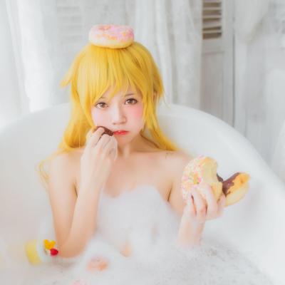 Bakemonogatari-Shinobu Oshino 023