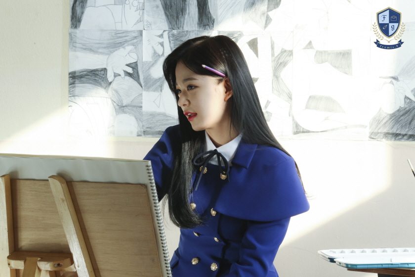 Fromis 9 - 1st Mini Album [To. Heart] Behind – photo 9