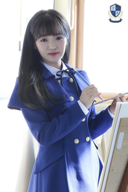 Fromis 9 - 1st Mini Album [To. Heart] Behind – photo 11