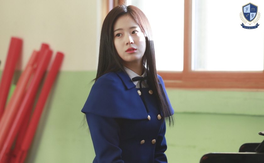 Fromis 9 - 1st Mini Album [To. Heart] Behind – photo 13