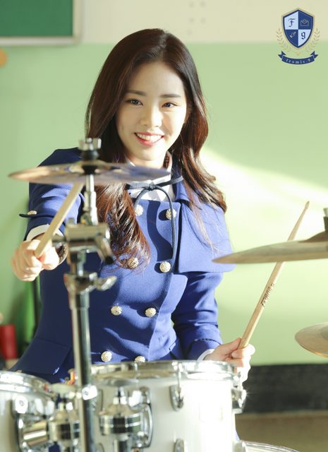 Fromis 9 - 1st Mini Album [To. Heart] Behind – photo 14