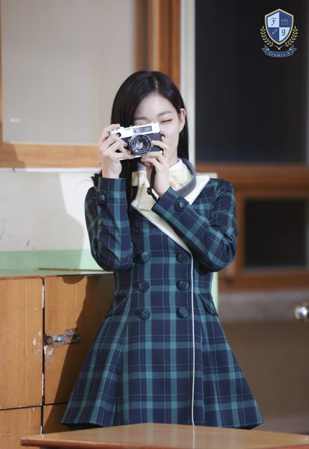 Fromis 9 - 1st Mini Album [To. Heart] Behind – photo 17