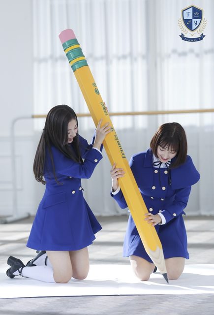 Fromis 9 - 1st Mini Album [To. Heart] Behind – photo 64