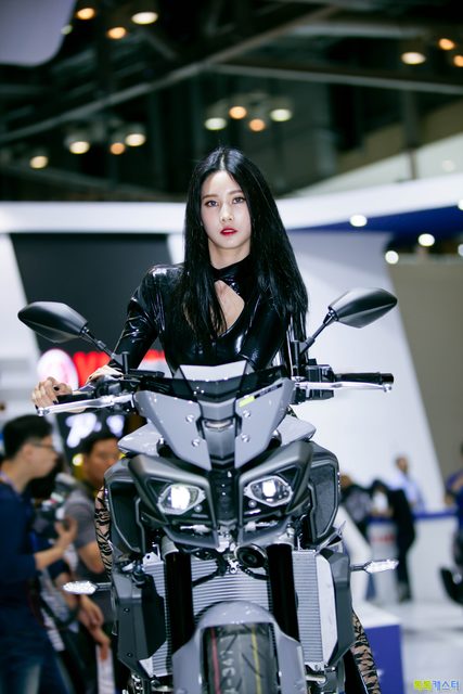 Han Yu Ri｜한유리 - Busan International Motor Show – photo 33