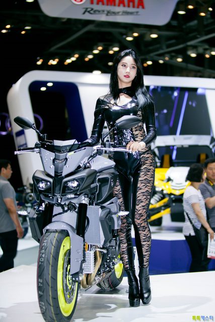 Han Yu Ri｜한유리 - Busan International Motor Show – photo 35