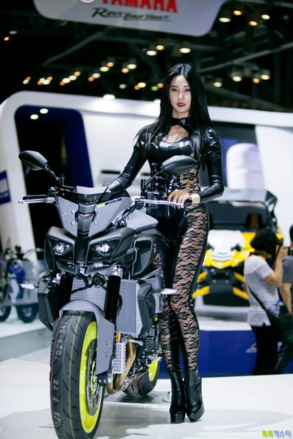 Han Yu Ri｜한유리 - Busan International Motor Show – photo 36