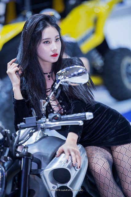 Han Yu Ri｜한유리 - Busan International Motor Show – photo 217