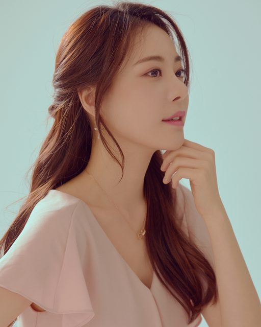 Kim Min Young - 김민영 2 – photo 1