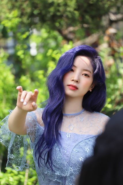 TWICE - 9th Mini Album “MORE & MORE” Jacket Shooting – photo 7