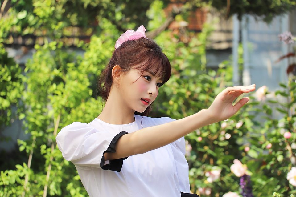 TWICE - 9th Mini Album “MORE & MORE” Jacket Shooting – photo 9