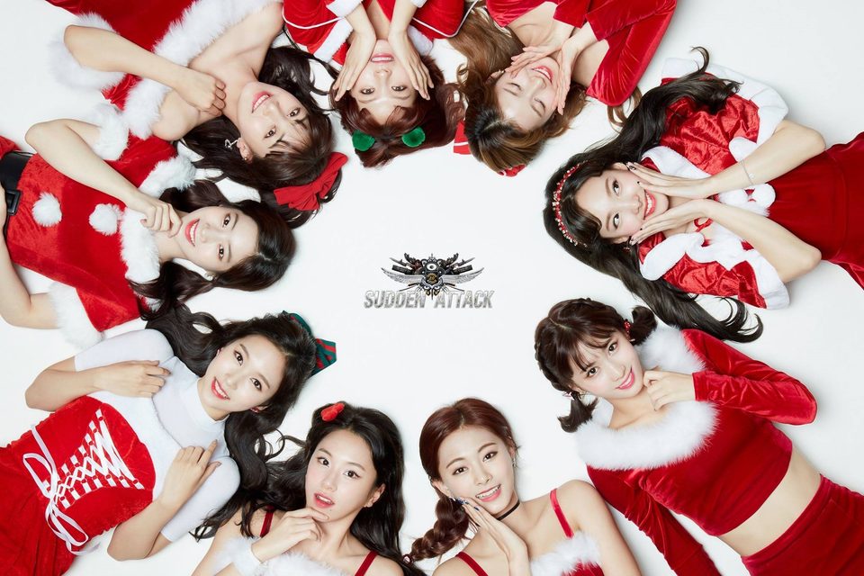 TWICE - Sudden Attack Santa Girls – photo 10