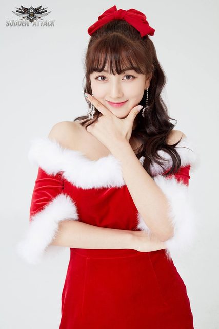TWICE - Sudden Attack Santa Girls – photo 17