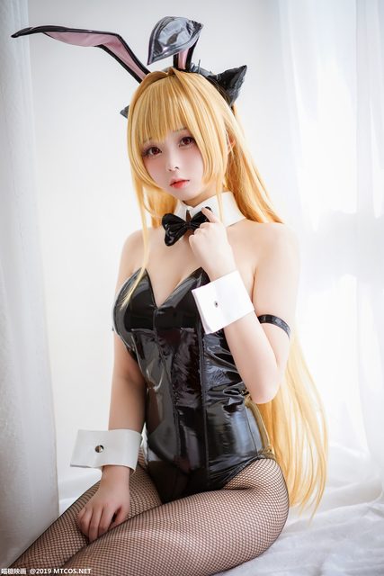 Shima Aoi-Meow Candy Movie Bunny girl trong vớ lưới cá – photo 12