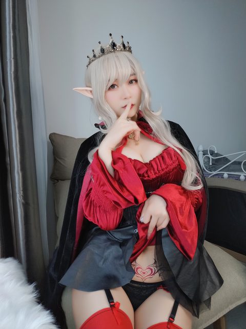 Baiyin81｜ Bạch Ngân 81 - Hấp Huyết Quỷ Hoàng Gia – photo 36