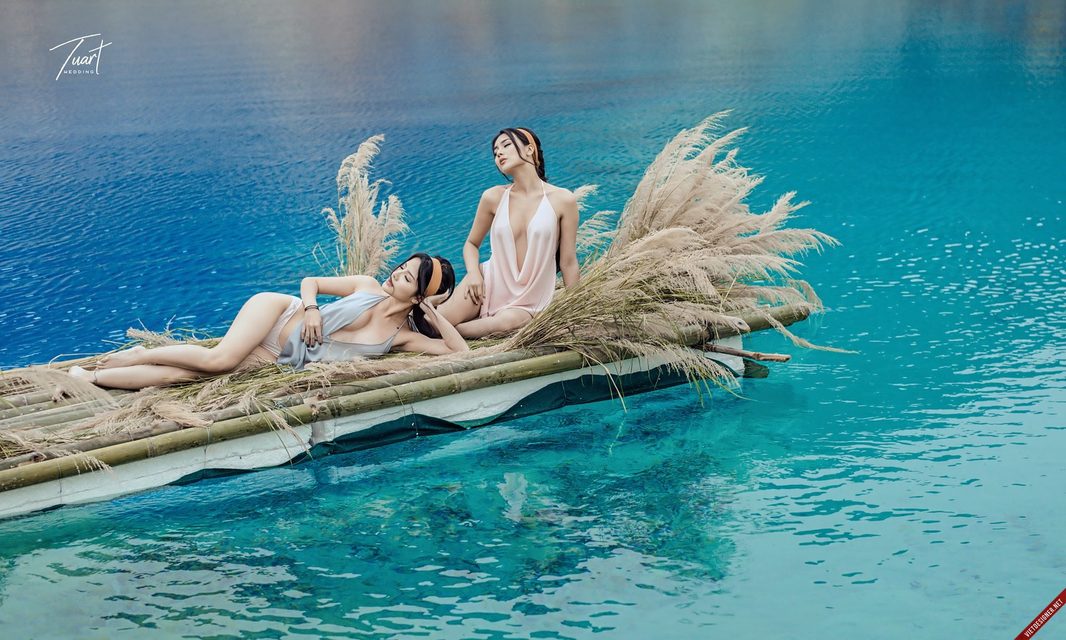 2 cô gái sexy - quyến rũ trong thung thũng với yếm – photo 34