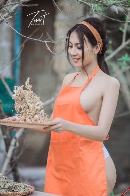 2 cô gái sexy - quyến rũ trong thung thũng với yếm – photo 61