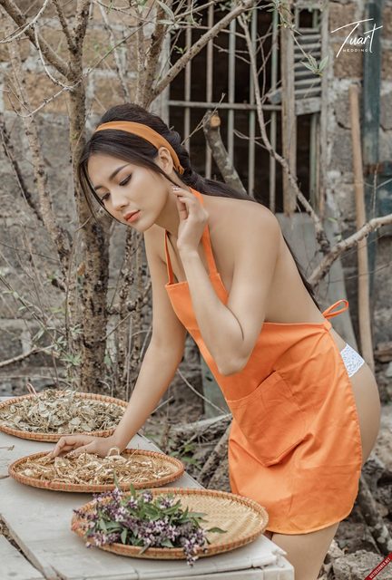 2 cô gái sexy - quyến rũ trong thung thũng với yếm – photo 76