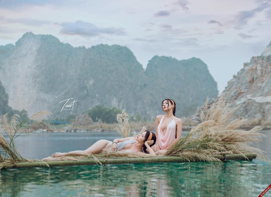2 cô gái sexy - quyến rũ trong thung thũng với yếm – photo 90