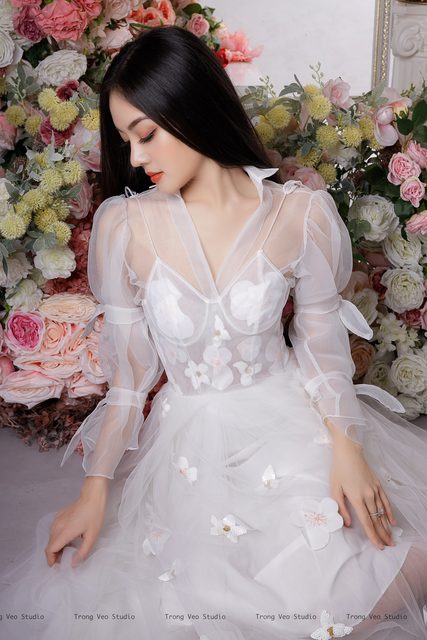 Cô gái xinh đẹp và Hoa – photo 25