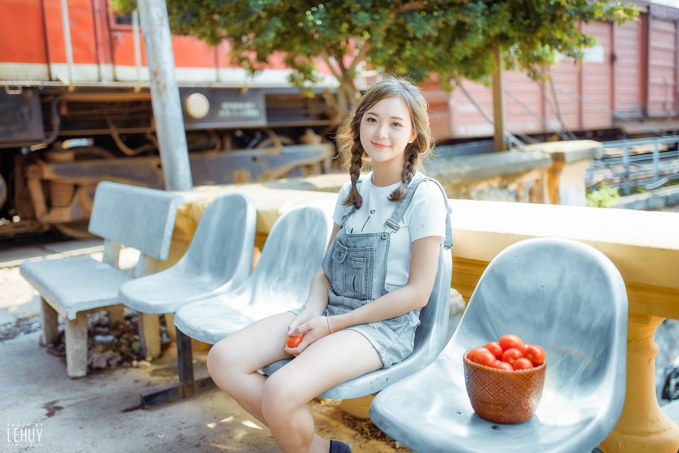 Gái xinh bên giỏ cà chua – photo 21
