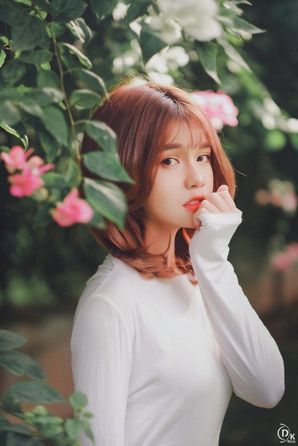 Gái xinh với Hoa Giấy – photo 1