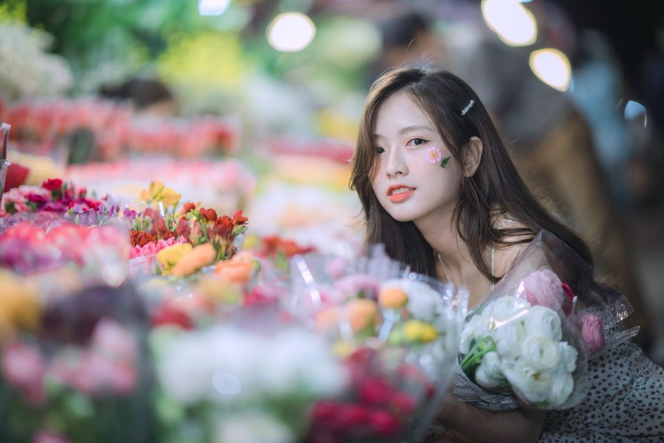 Hoài Linh - Tản bộ trên cánh đường hoa – photo 5