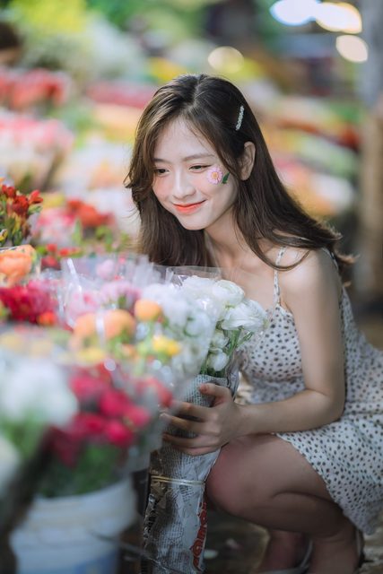 Hoài Linh - Tản bộ trên cánh đường hoa – photo 10
