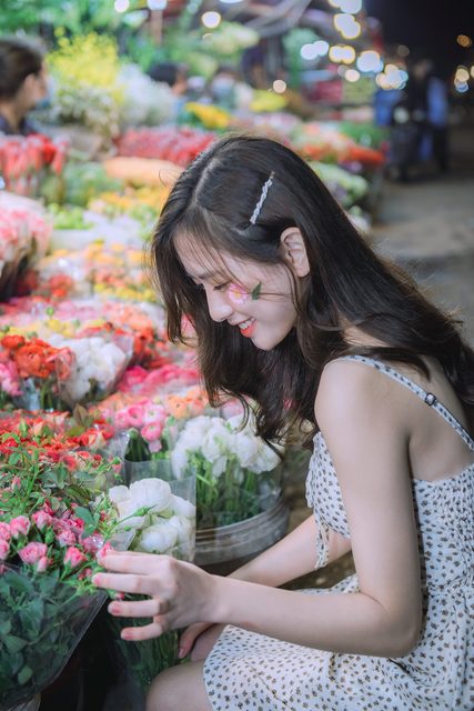 Hoài Linh - Tản bộ trên cánh đường hoa – photo 15