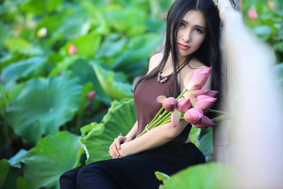 Hồng Rubyshi - Cô gái và hoa sen – photo 13