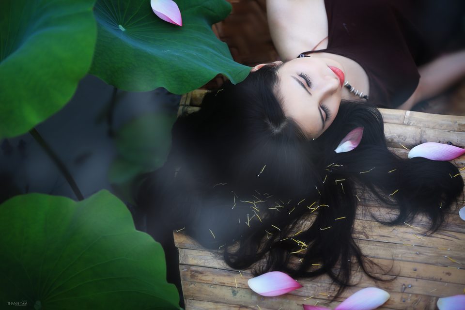 Hồng Rubyshi - Cô gái và hoa sen – photo 15