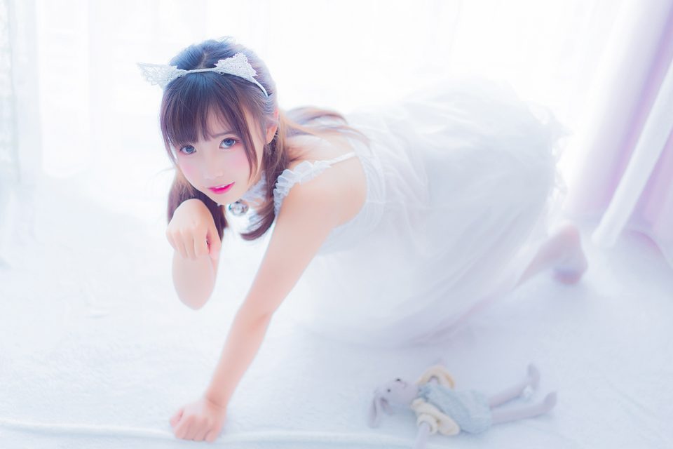 Bộ Đồ Ngủ Màu Trắng - 吊带白睡衣 – photo 4