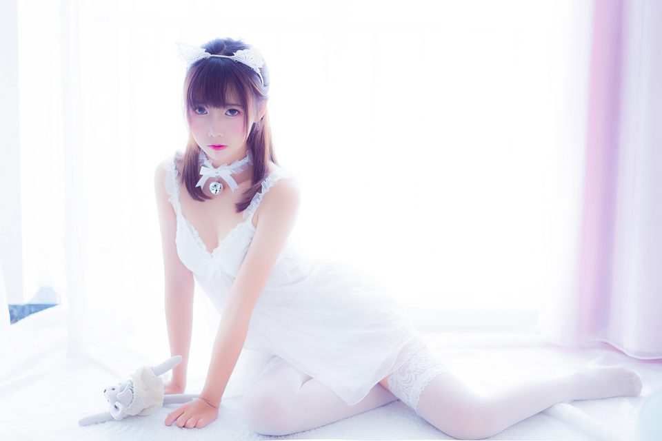 Bộ Đồ Ngủ Màu Trắng - 吊带白睡衣 – photo 6