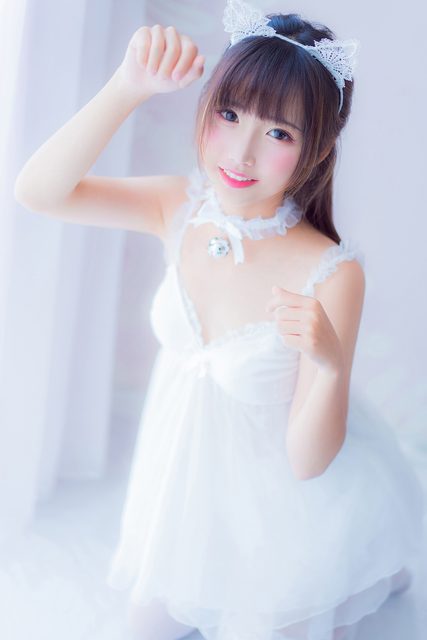 Bộ Đồ Ngủ Màu Trắng - 吊带白睡衣 – photo 27