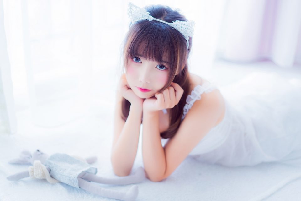 Bộ Đồ Ngủ Màu Trắng - 吊带白睡衣 – photo 36