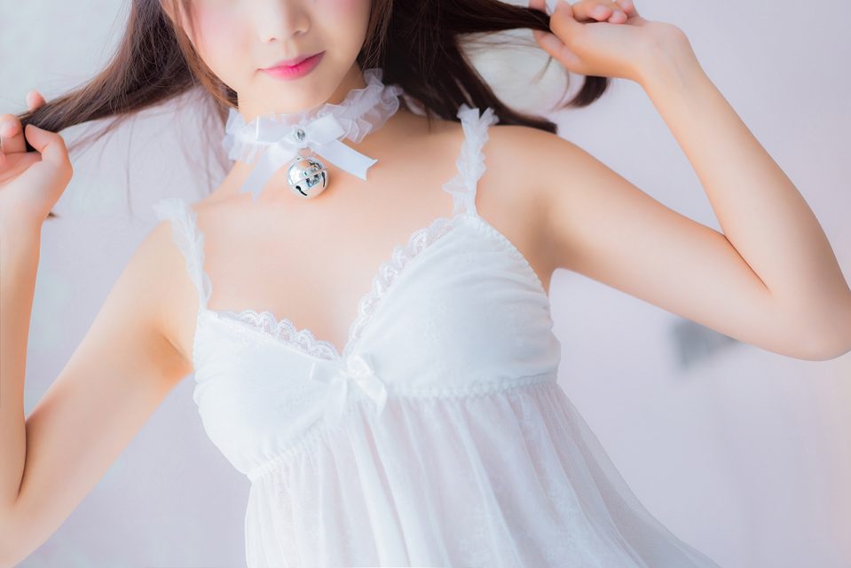 Bộ Đồ Ngủ Màu Trắng - 吊带白睡衣 – photo 44