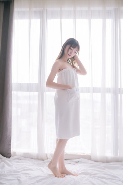 Cô Gái Quyến Rũ Trong Khăn Tắm - 纯白浴巾 – photo 13