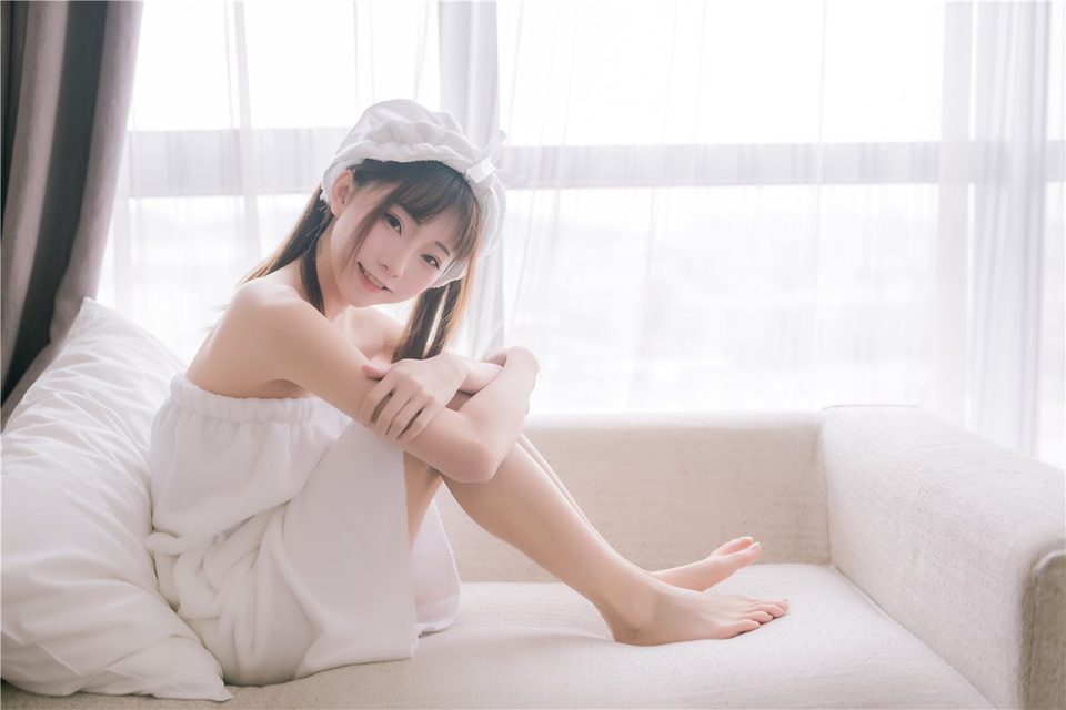 Cô Gái Quyến Rũ Trong Khăn Tắm - 纯白浴巾 – photo 15