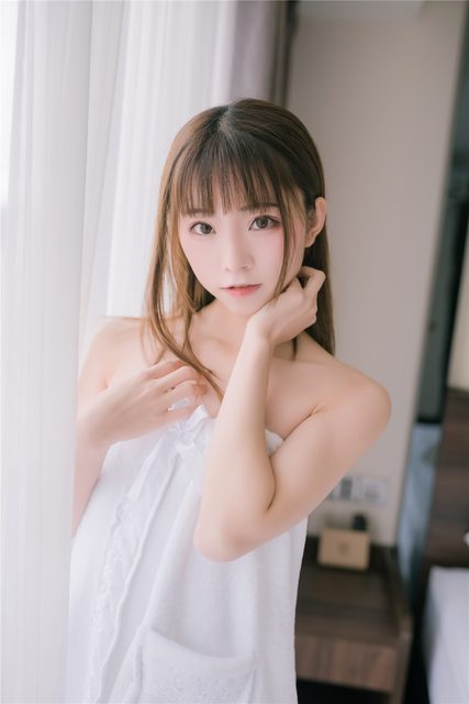 Cô Gái Quyến Rũ Trong Khăn Tắm - 纯白浴巾 – photo 40