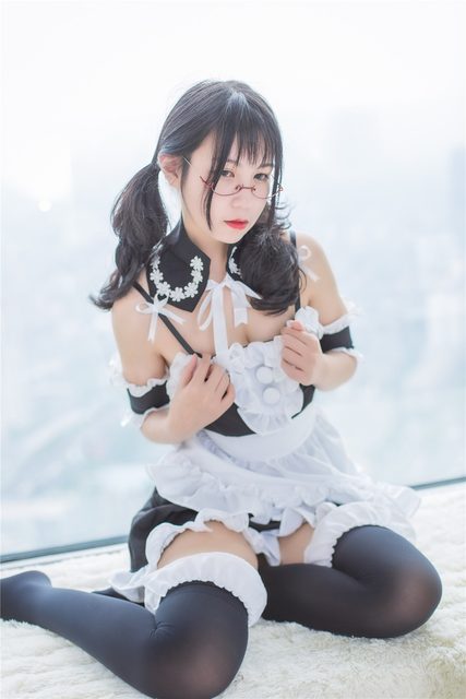 Cô Hầu Gái Và Thỏ - 女仆和兔女郎 – photo 18