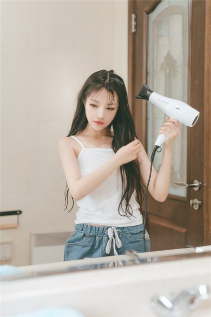Em Gái Trong Sáng - 清纯小姐姐 – photo 1