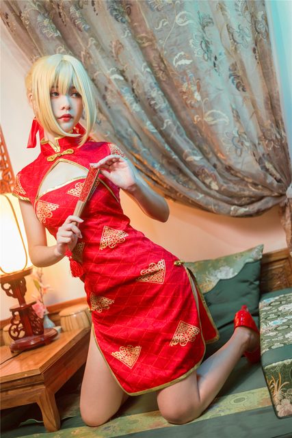 Em Gái Và Sườn Xám Đỏ - 妹妹和红色旗袍 – photo 10