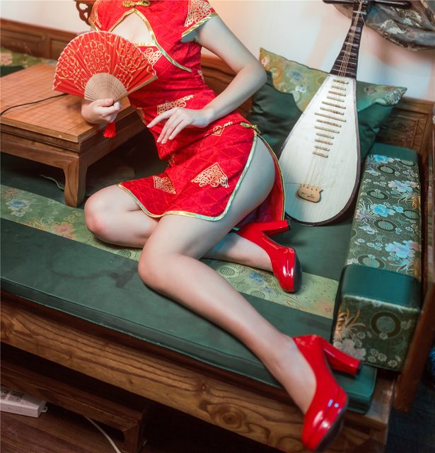Em Gái Và Sườn Xám Đỏ - 妹妹和红色旗袍 – photo 19
