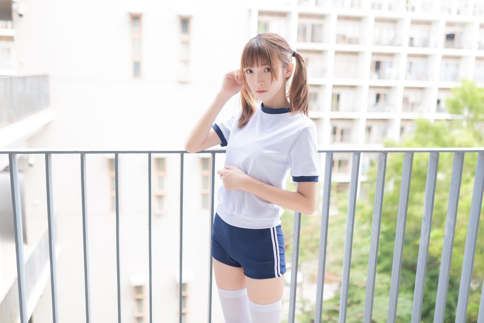 Mặc Đồ Thể Dục Trước Lớp Học - 在教室门前穿体操服 – photo 9