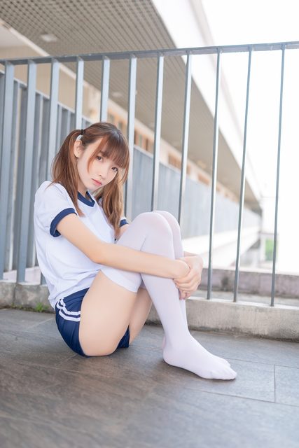 Mặc Đồ Thể Dục Trước Lớp Học - 在教室门前穿体操服 – photo 12