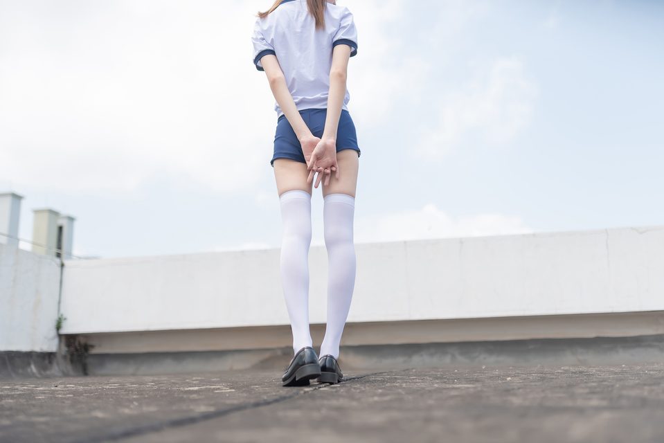 Mặc Đồ Thể Dục Trước Lớp Học - 在教室门前穿体操服 – photo 33