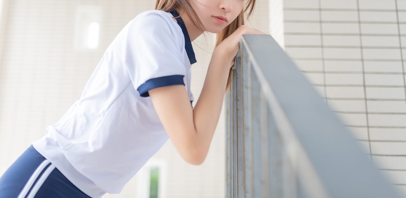 Mặc Đồ Thể Dục Trước Lớp Học - 在教室门前穿体操服 – photo 38