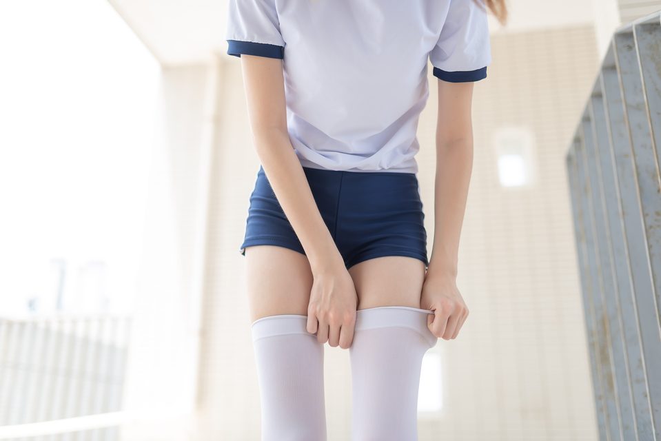 Mặc Đồ Thể Dục Trước Lớp Học - 在教室门前穿体操服 – photo 41