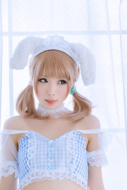 Thỏ Trong Lưới Trắng - 白网里的兔子 – photo 1