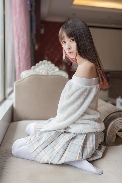 Áo Len Lộ Vai - 露肩毛衣 – photo 1